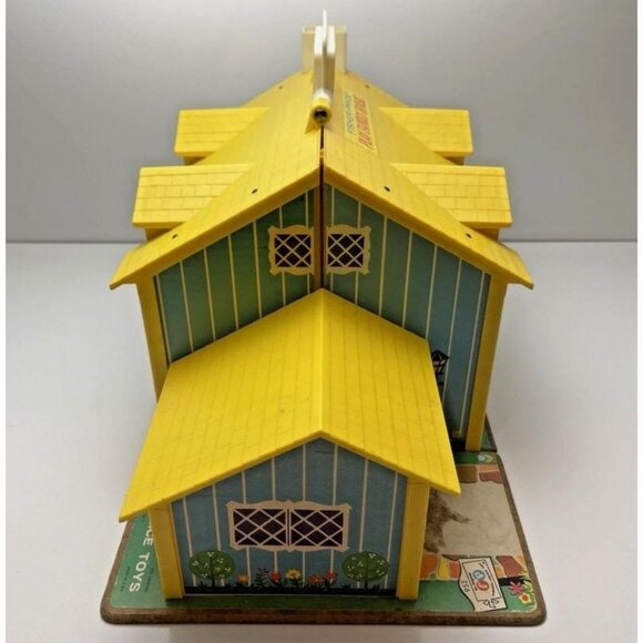 Vintage Fisher-Price Play Family House With Figures & Accessories - Picture 4 of 7